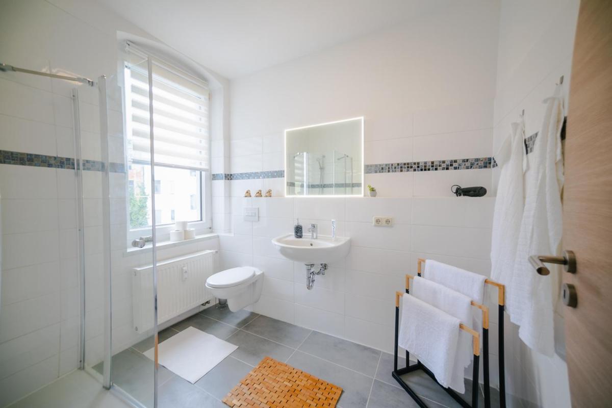Ferienwohnung Laura In Gera Fuer Bis Zu 4 Personen - Neu Renoviert Εξωτερικό φωτογραφία